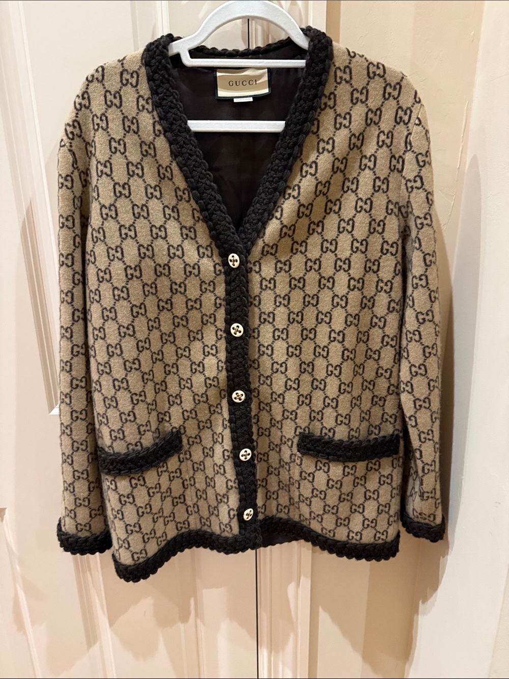 Gucci oversized cardigan sweater. Size small. Worn 1x. Like new.